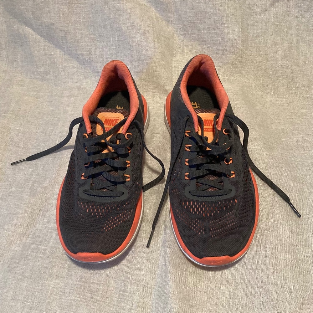 Nike Fitsole Lightweight Sneakers 8.5